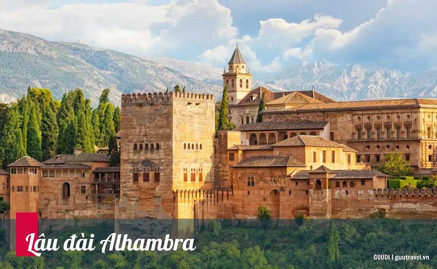 Lâu đài Alhambra quyến rũ và đầy bí ẩn