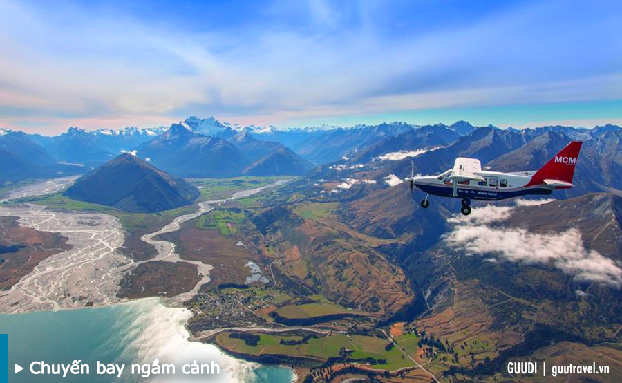 Đi một chuyến bay ngắm cảnh vòng quanh một trong những công viên quốc gia của New Zealand
