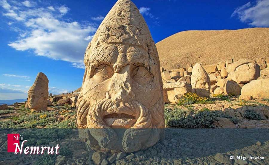 Núi Nemrut với nhiều dấu tích ấn tượng