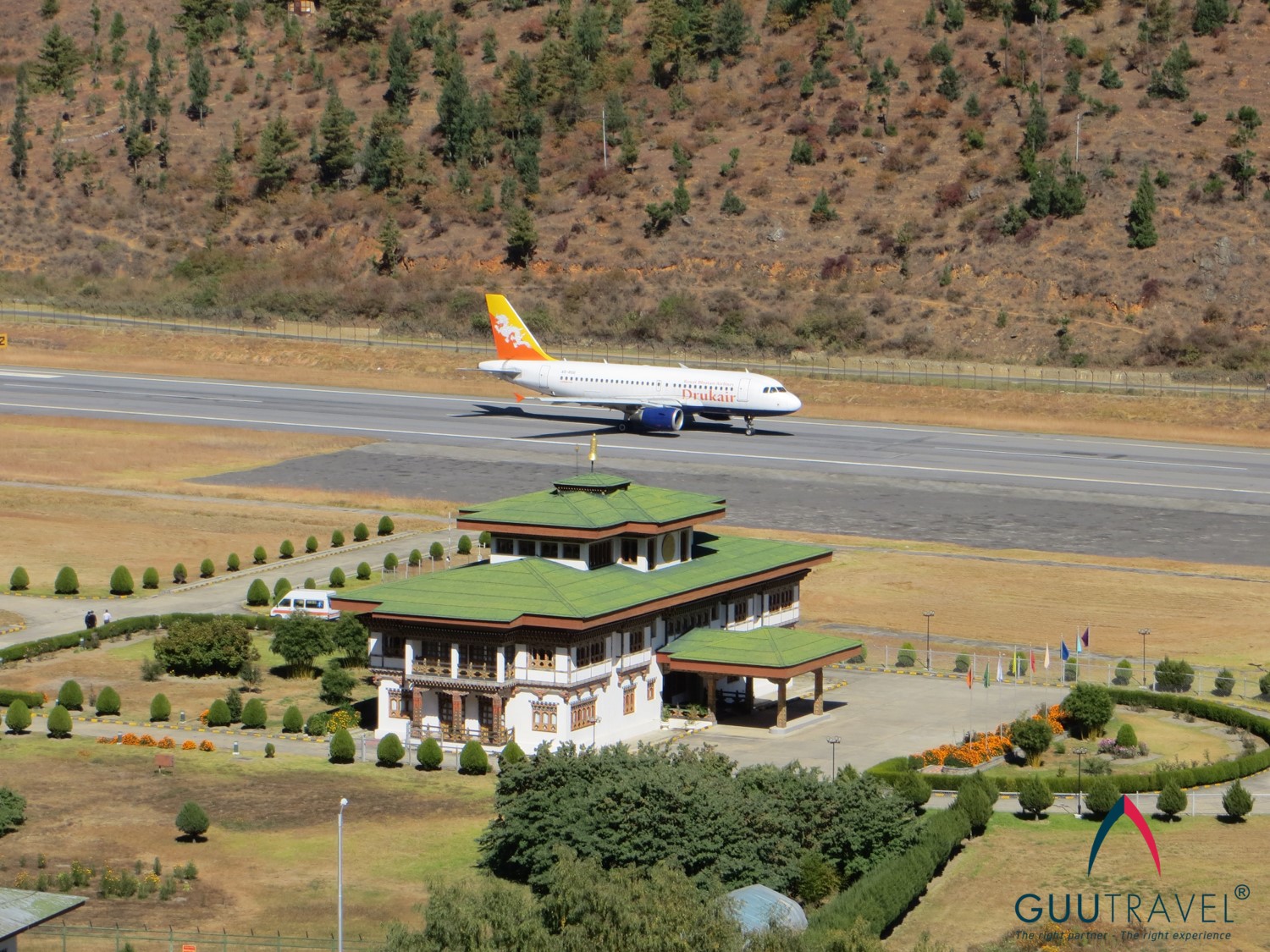 Sân bay paro tại Bhutan