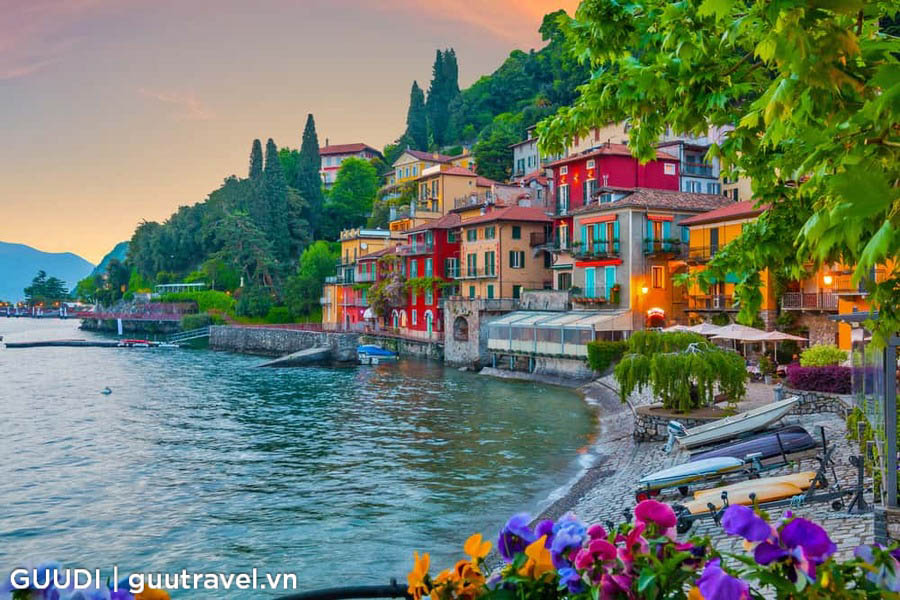 làng Varenna hồ como