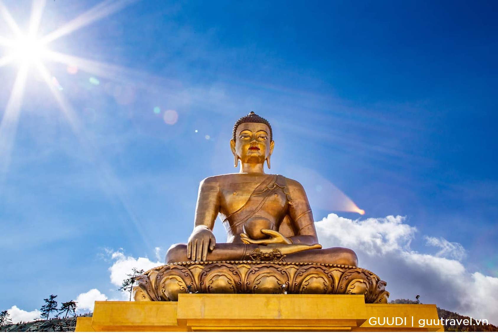 Tượng phật ngồi ở bhutan