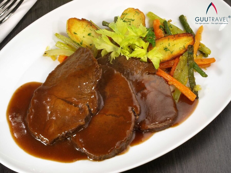 món bò hầm vùng Piemonte