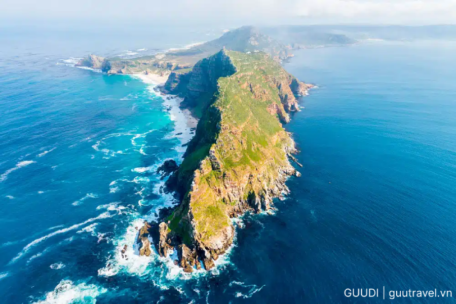 Bán đảo Cape Point hùng vĩ giữa biển cả