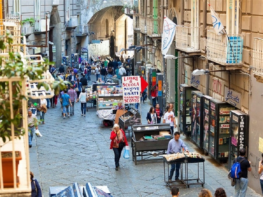 đường phố Naples