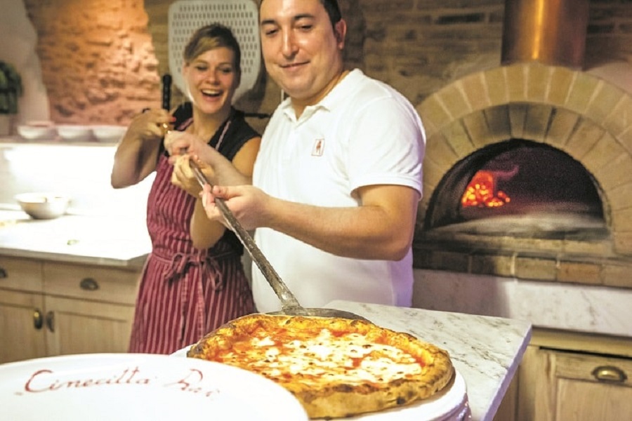 Naples là quê hương của loại bánh pizza