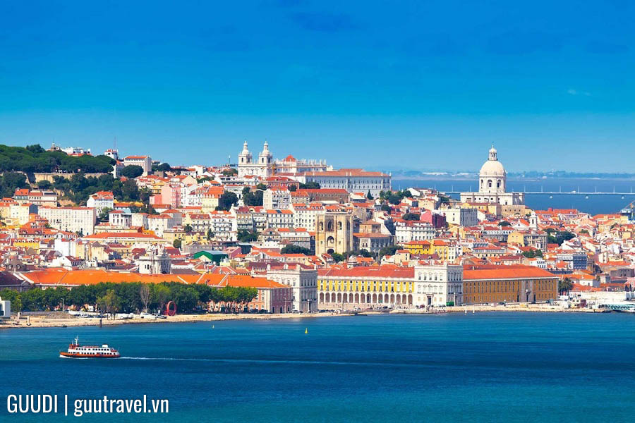 Du lịch Bồ Đào Nha vào tháng 7