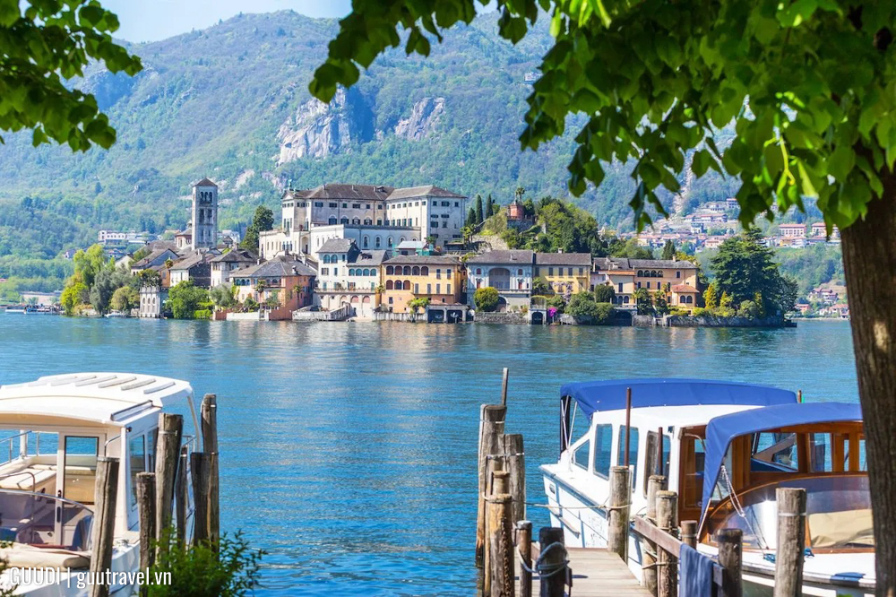Vương cung Thánh đường San Giulio cổ kính