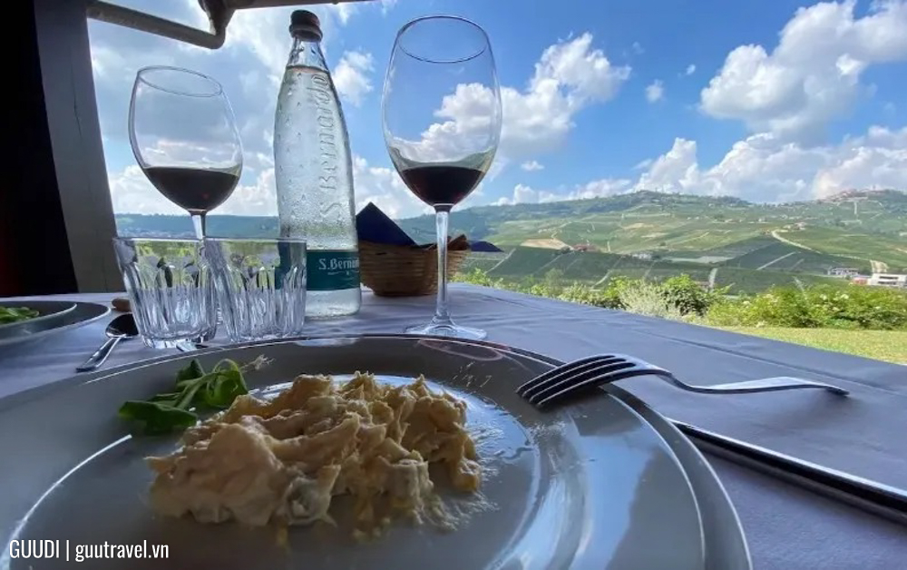 Dùng bữa tại Langhe
