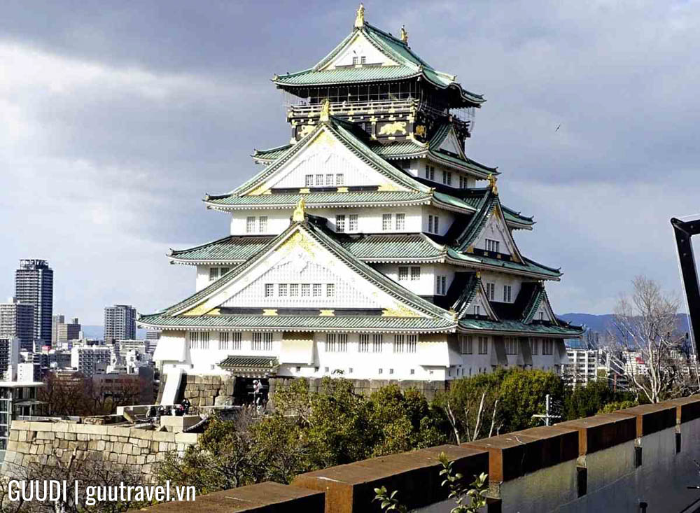 Lâu đài Osaka