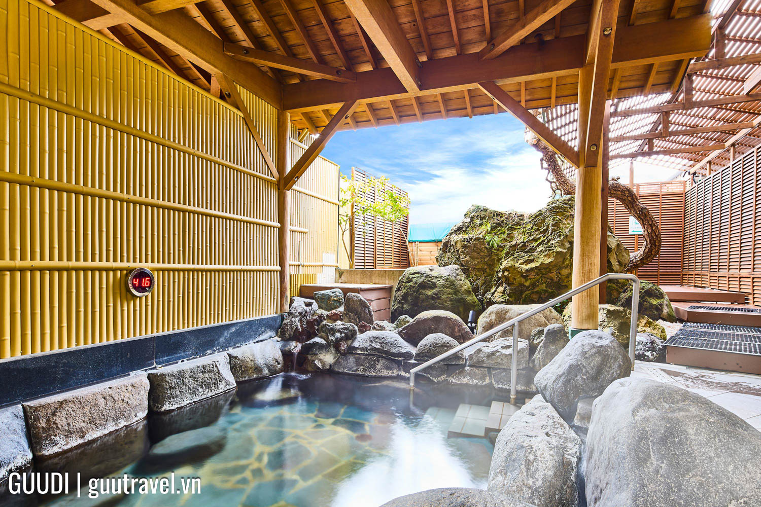 tắm Onsen