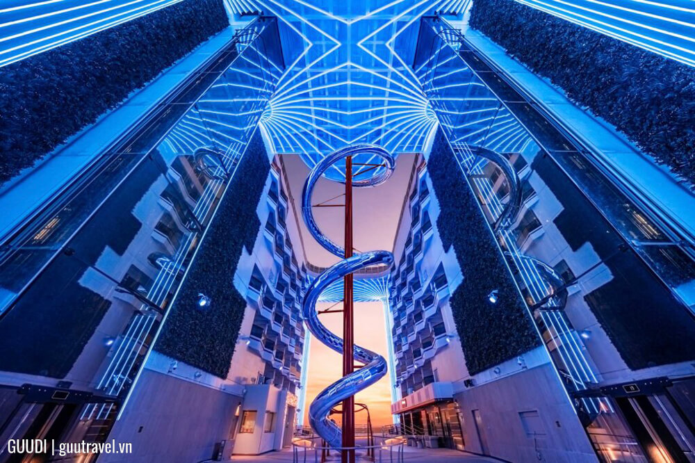 World Promenade