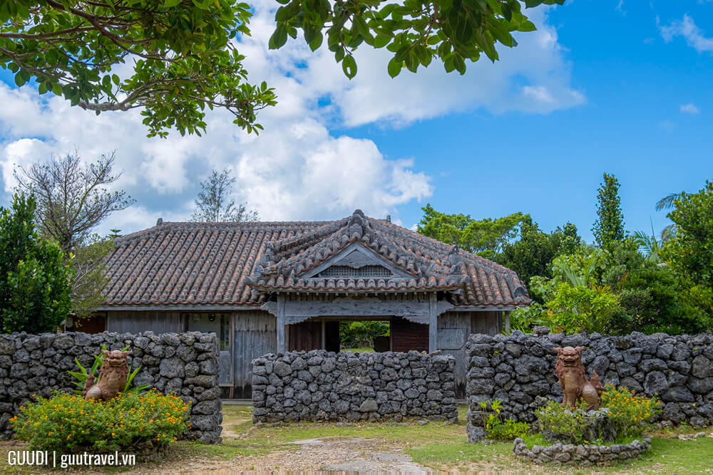 Làng văn hóa Ishigaki Yaima Village