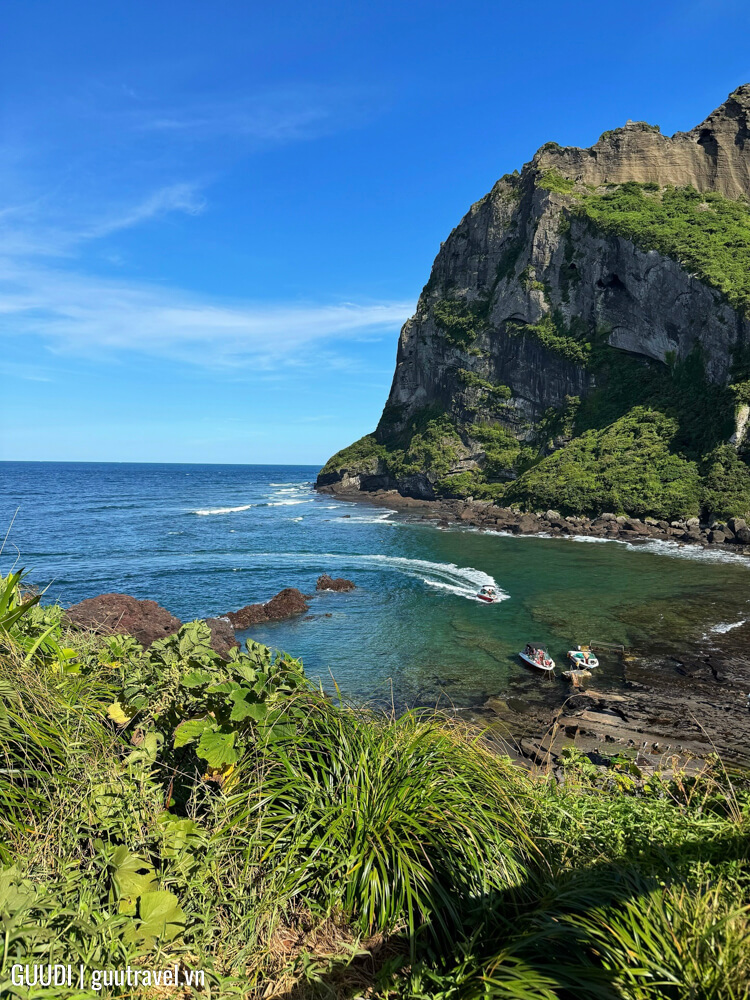 Đỉnh Seongsan Ilchulbong ở Jeju