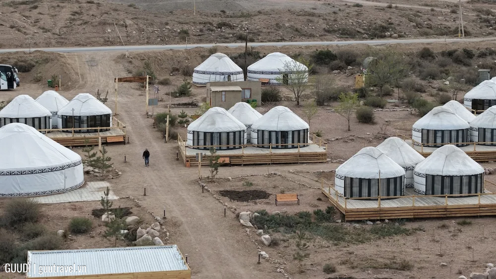 Oimo-Tash Yurt Camp Yurt cao cấp bên hồ Issyk-Kul