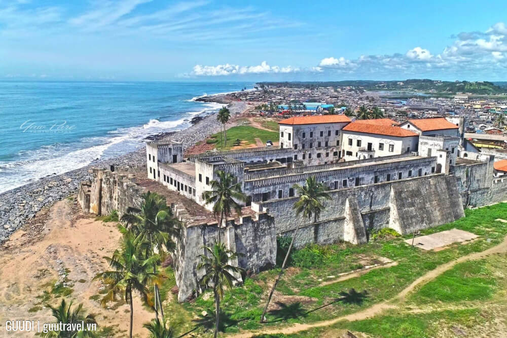 Lâu đài Cape Coast và Elmina - di sản UNESCO